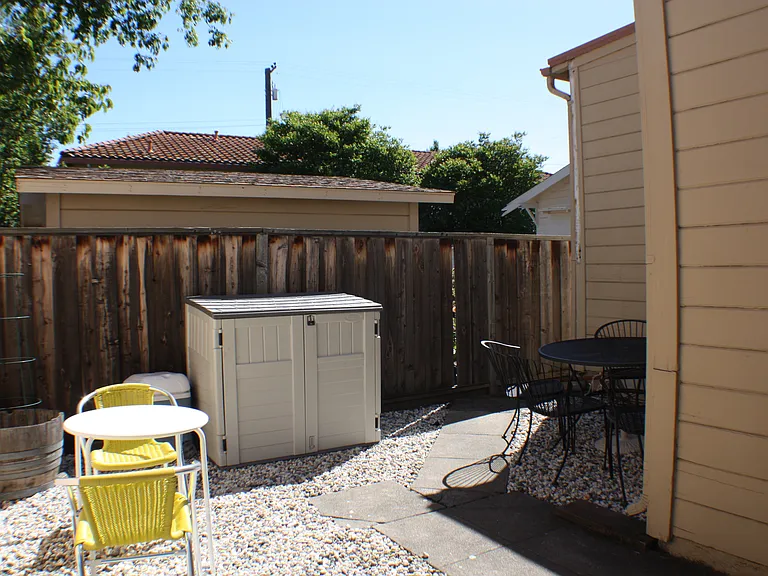 315 Main St — Photo 14