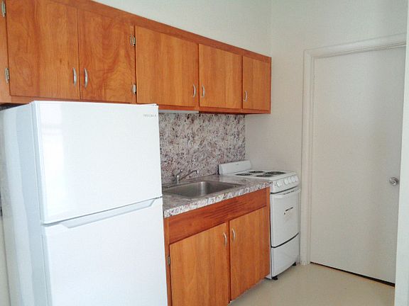 2nd image of 57 Summer St