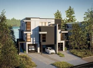 10393 Allbay Rd #302, Sidney, BC V8L2N8