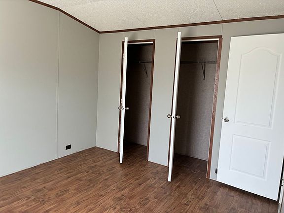 2nd image of 3900 Lenore Dr #148