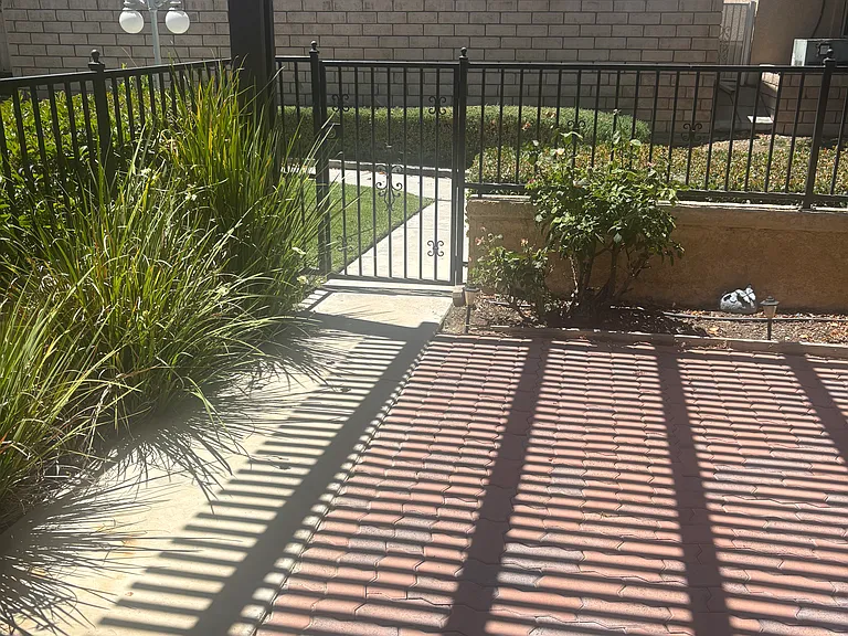 19051 Primrose Ln — Photo 1