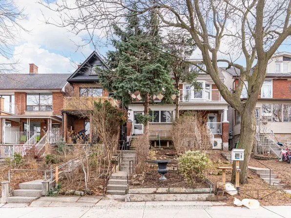 97 Pendrith St, Toronto, ON M6G 1R8