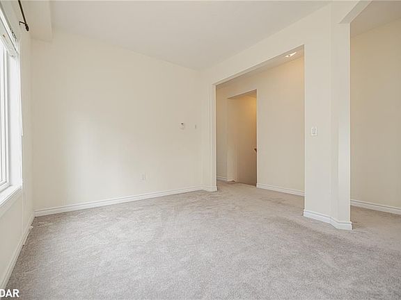5th image of 141 Isabella Dr