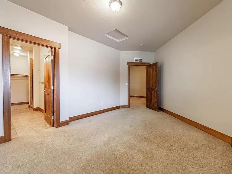 Silverleaf Dr — Photo 13
