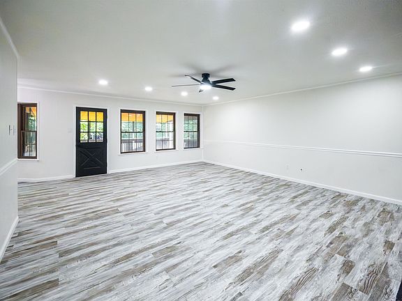 4th image of 1231 Trailwood Ln