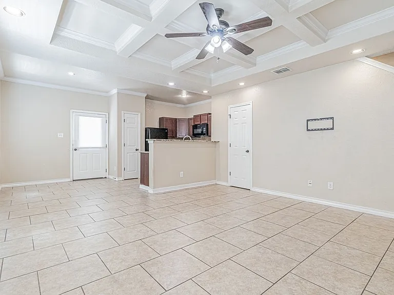 4919 Appleseed Ct — Photo 3