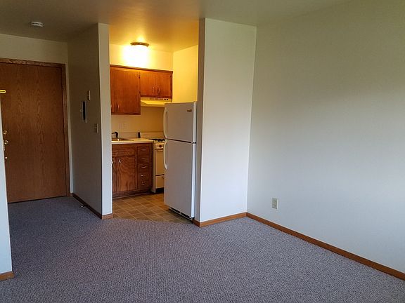 2nd image of 313 E Market St APT 13