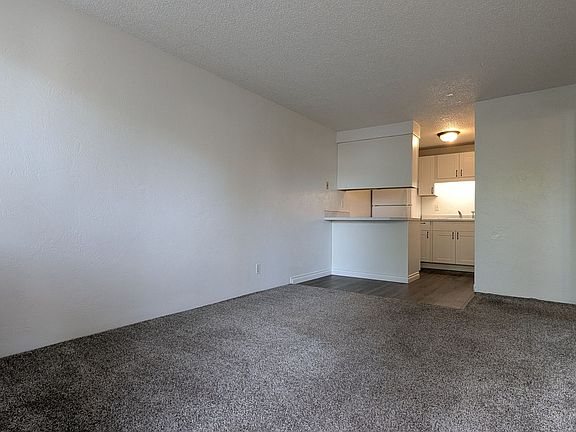 2nd image of 160 N 20th St APT 3