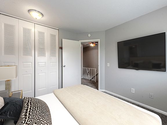 3rd image of 111 Hall Rd NE