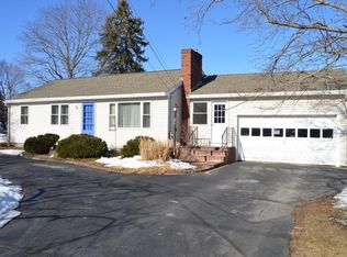 8 Nabnasset St, Westford, MA 01886