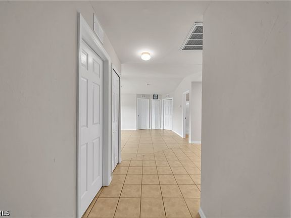 5th image of 4600/4602 28th St SW