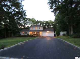 25 Empire Ct, Commack, NY 11725
