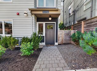 3649 Francis Ave N #B, Seattle, WA 98103