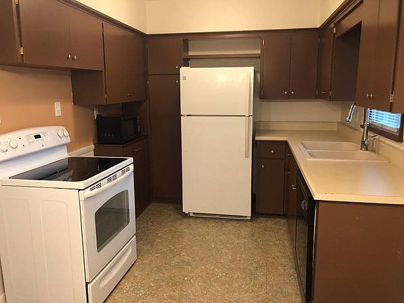 2nd image of 625 Grant Wood Dr SE