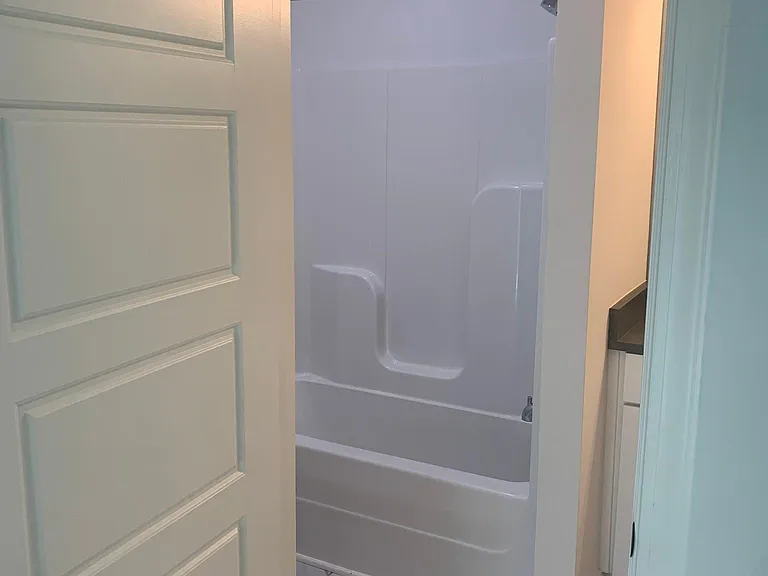 509 Cloverdale Dr — Photo 10