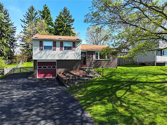 2nd image of 417 Linden Dr W