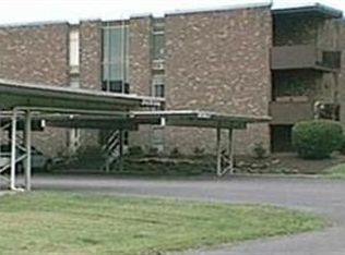 3000 N River Rd NE APT F18, Warren, OH 44483