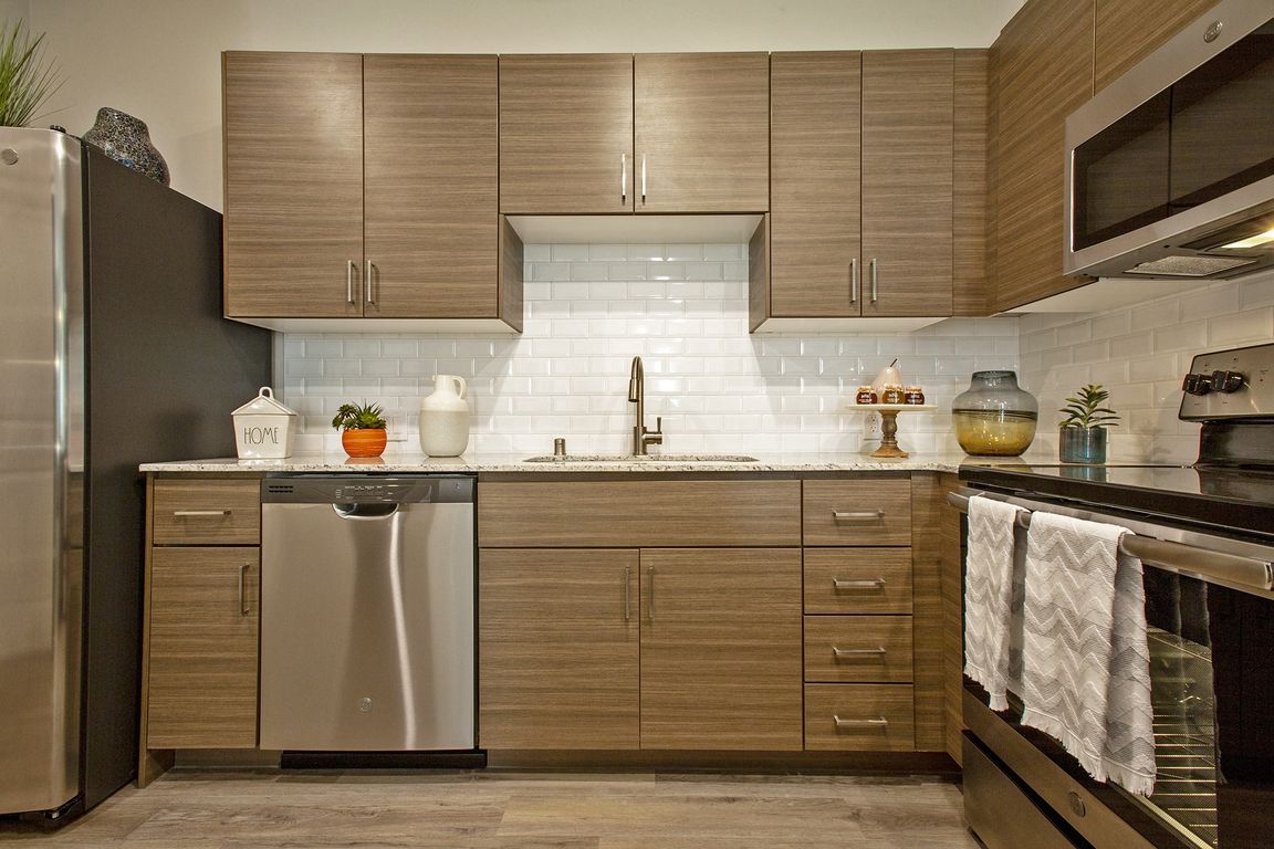 Modern, Open Kitchen