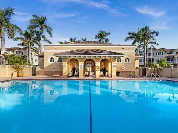 8980 W Flagler St, Miami, FL