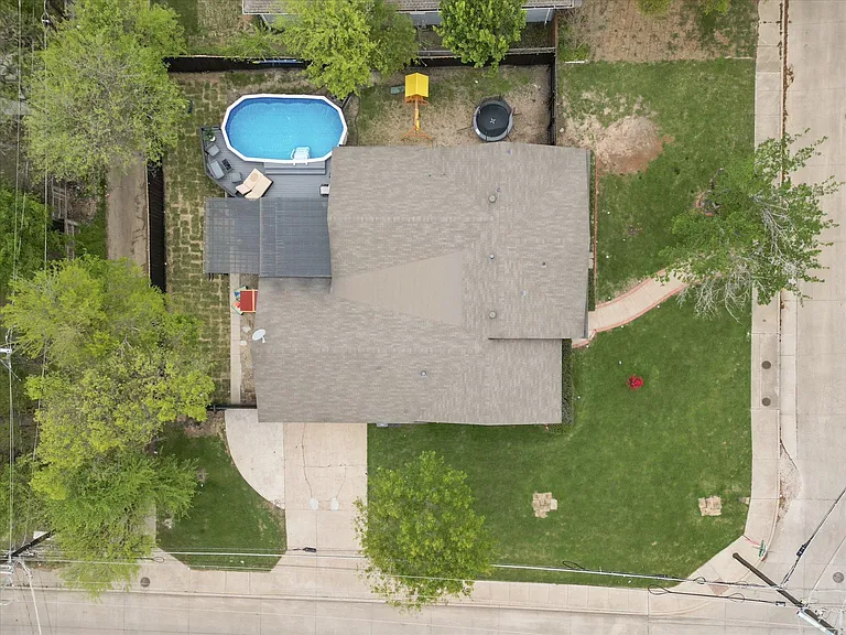 8005 Woodhue Rd — Photo 54