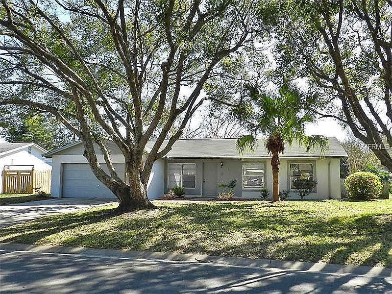 1st image of 140 Poinsettia Dr