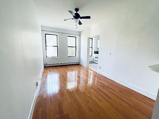 2nd image of 653 Vanderbilt Ave APT 2