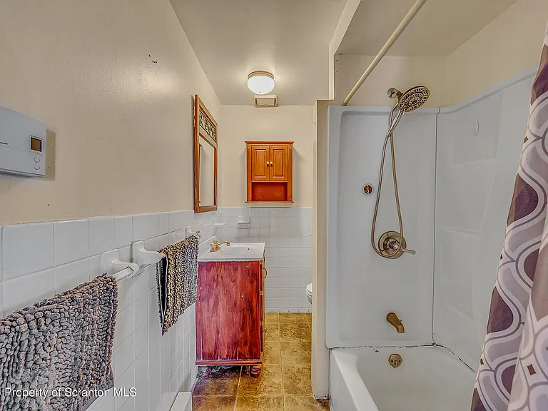 533 S Franklin St — Photo 25
