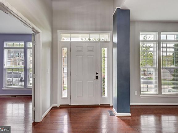 4th image of 2511 Highcrest Ct