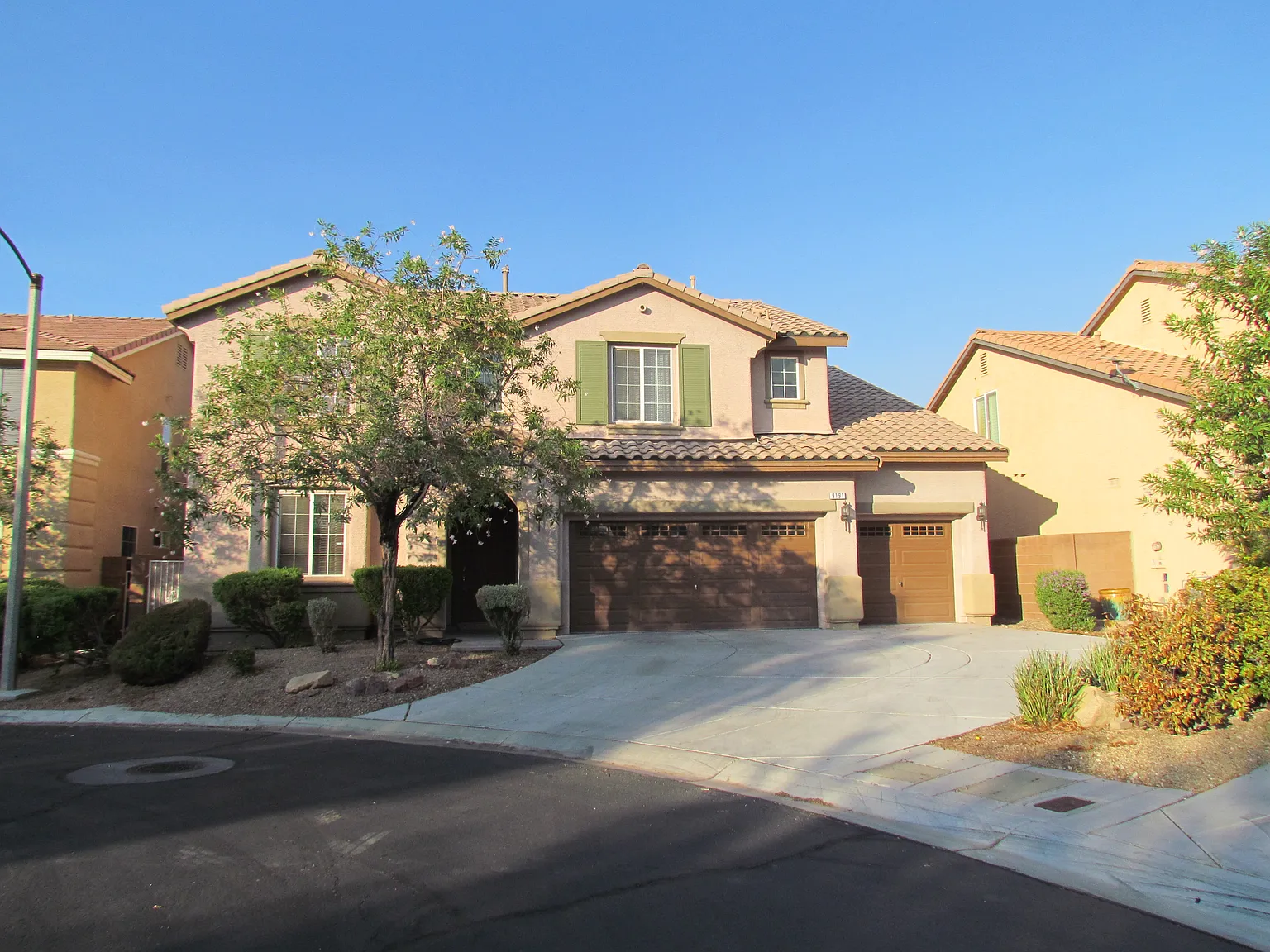 4 bed, 2853 sqft, $2,550 — Photo 1