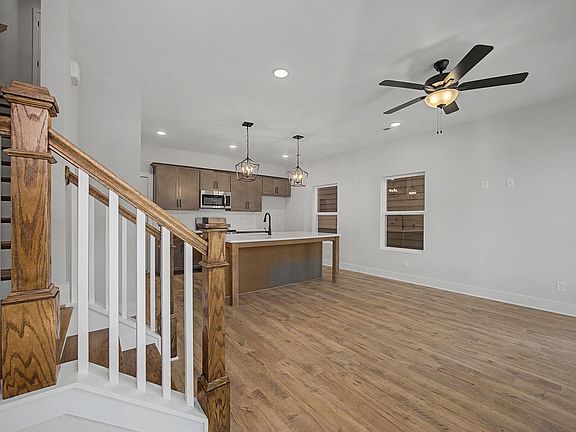 7th image of this home