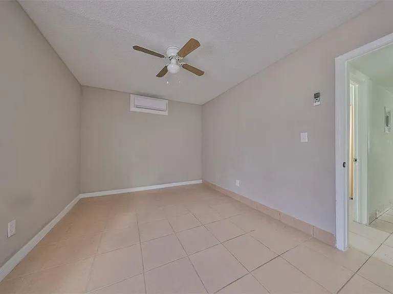 11708 Balm Riverview Rd — Photo 33