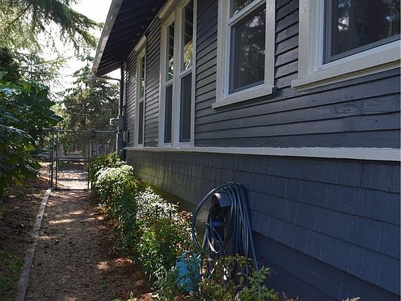 4th image of 1519 N Stevens St