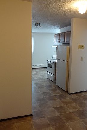 4th image of 5735 54th St