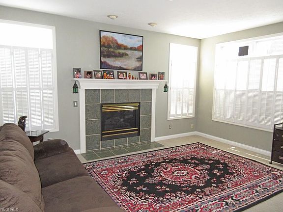 3rd image of 1328 Fieldstone Ct