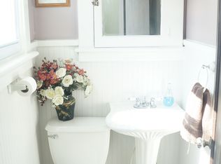 5693 Old Lake Shore Rd, Lake View, NY 14085