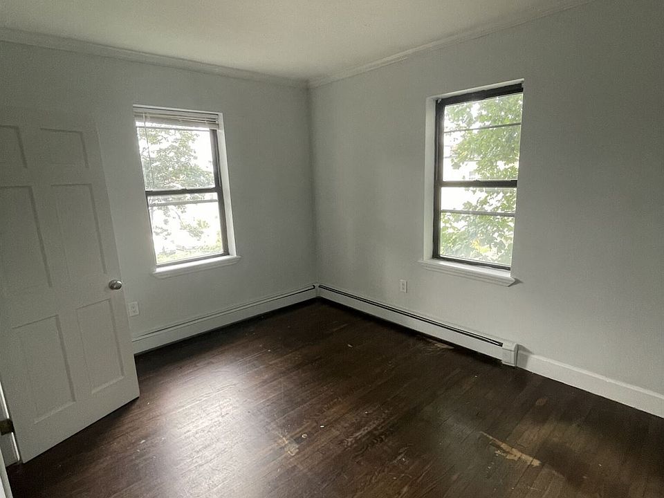 landlord_unit_photo_70910860_3