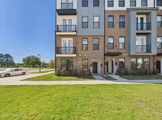 1259 Shaw View Aly, Raleigh, NC 27601