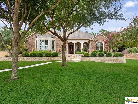 2nd image of 225 Eagle Landing Dr