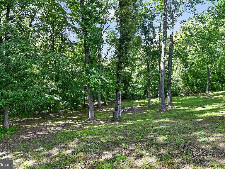 5118 Coach Ct — Photo 30