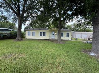 612 Ross St, La Marque, TX 77568