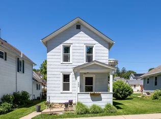 285 N Booth St, Dubuque, IA 52001