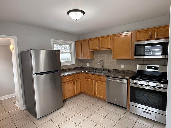 4th image of 6409 Kentucky Ave