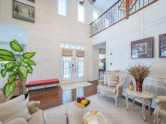 5th image of 33 Earnshaw Dr