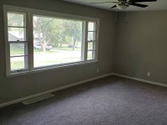 4th image of 4704 S Crysler Ave