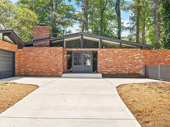 4th image of 3721 Greentree Farms Dr