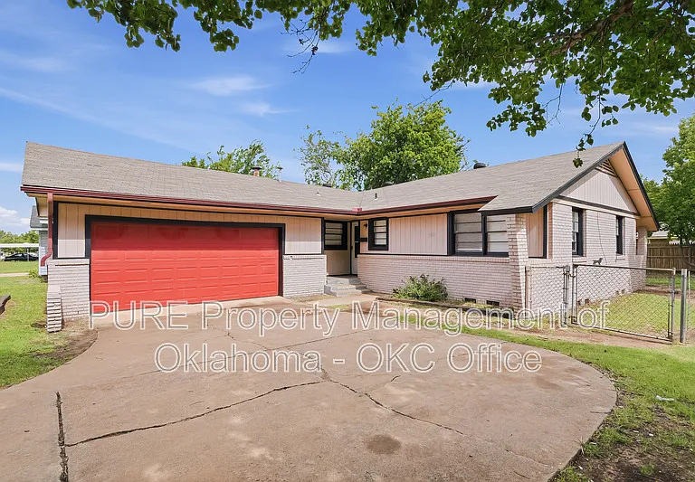 1301 NW 102nd St — Photo 1