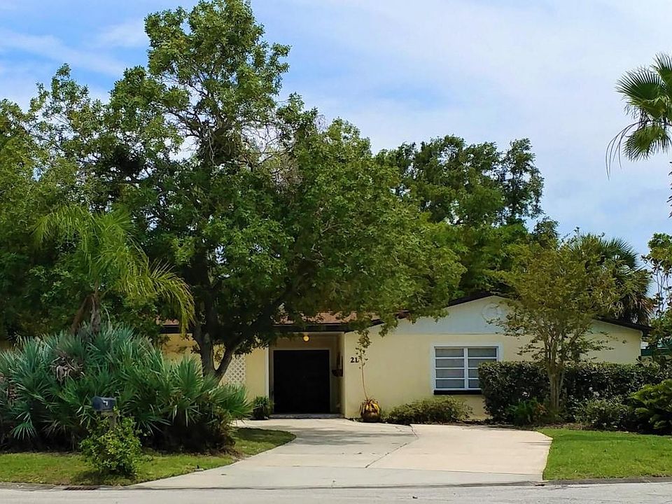 1st image of 21 Edgewood Dr
