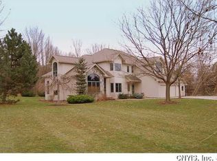 6962 Saint Andrews Cir, Fayetteville, NY 13066