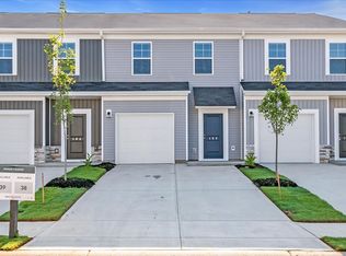102 Randwick Ln, Greer, SC 29651