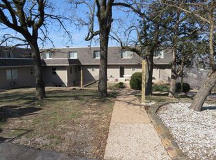 807-813 Knox Ave, Hollister, MO 65672